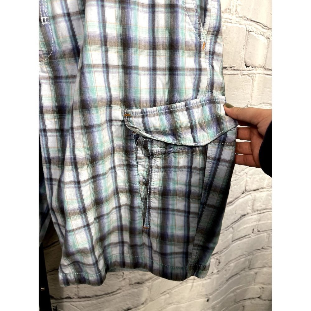 EUC Tommy Bahama Cargo Short - Picture 4 of 6
